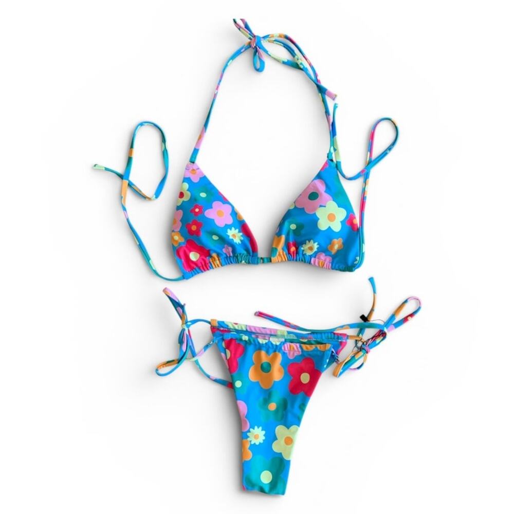 STRING BIKINI NWOT  SWIMSUIT WHIMSICAL FLORAL  2 PC SIZE SMALL